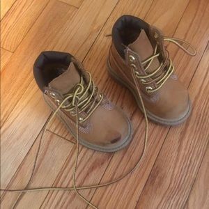 Size 5 timberlands.